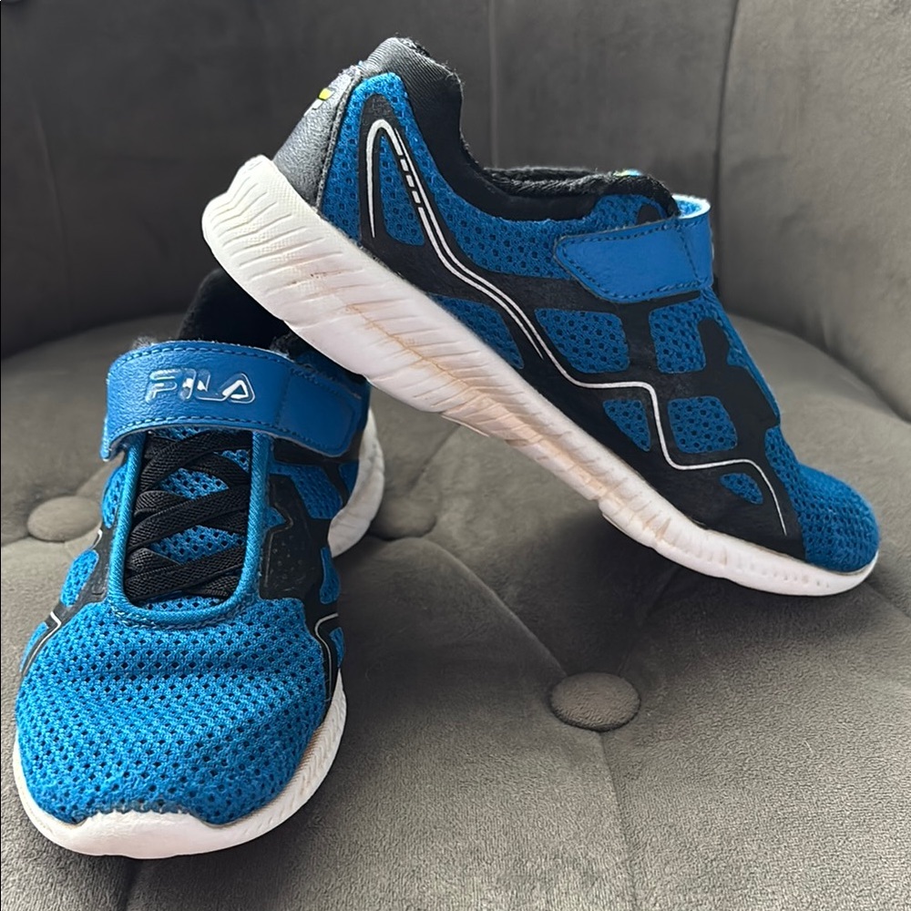 Fila Kids Blue Athletic Shoes